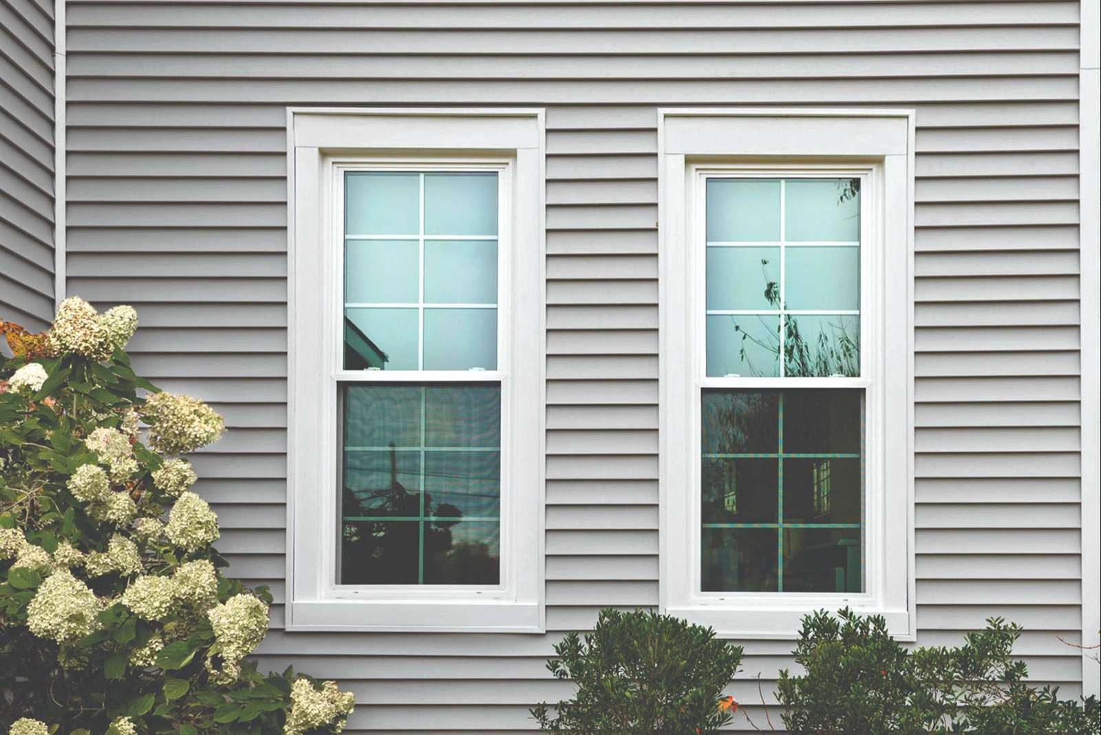 American Style Top Sale White Window UPVC Frame Rural Style Double Hung Window