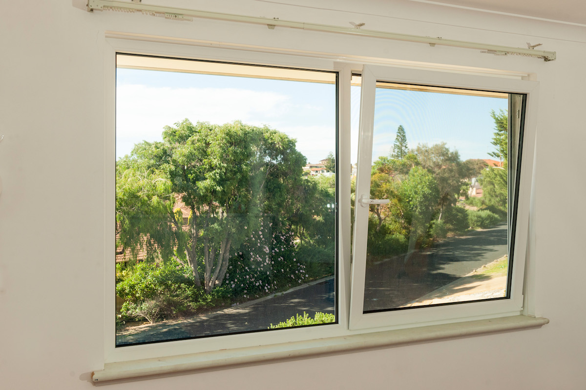 Customized Design UPVC Profile Steel Support Tilt&Turn Window Plastic Frame Hung Window Double/Triple Glass Window