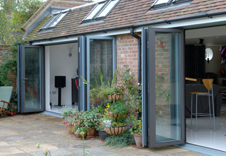High Quality AS2047 Aluminium Customized Black Grey Color Bi Folding Double Galzed Bi- Folding Door Window